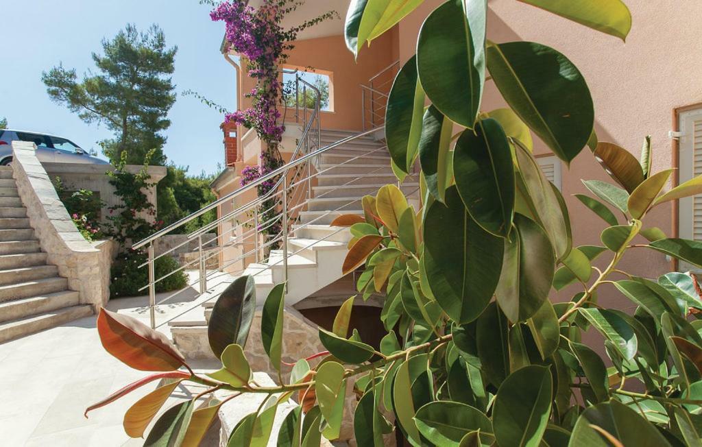 Beautiful Apartment By The Sea Prizba Exterior photo