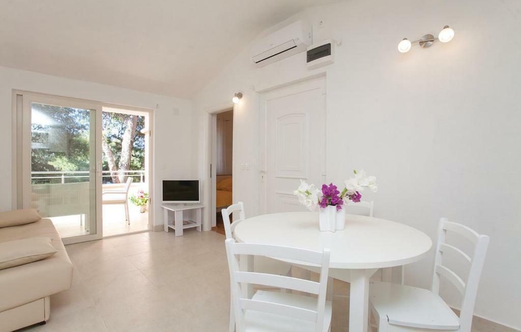 Beautiful Apartment By The Sea Prizba Exterior photo